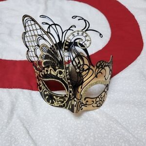 Elegant Black and Gold Masquerade Mask